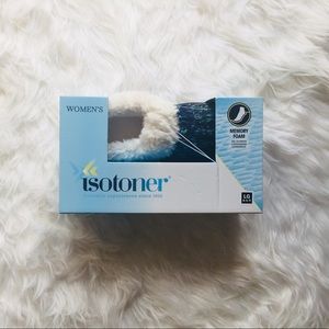 NWT Isotoner Memory Foam Slippers in Blue